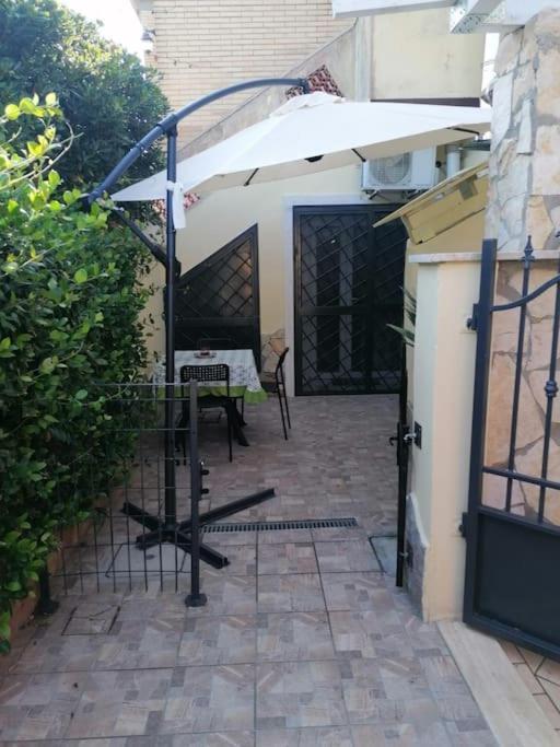 Fiumicino Aeroporto Casa Vacanze Iris Exterior foto